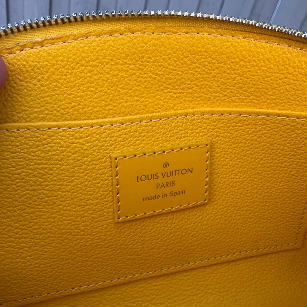 Louis Vuitton Epi Yellow Cosmetic Pouch Tassili Leather LV Clutch Bag Authentic - Picture 5 of 9